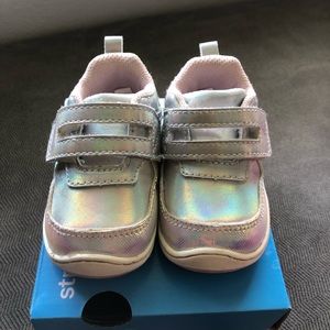 StrideRite Toddler Holographic Shoes size 3.5